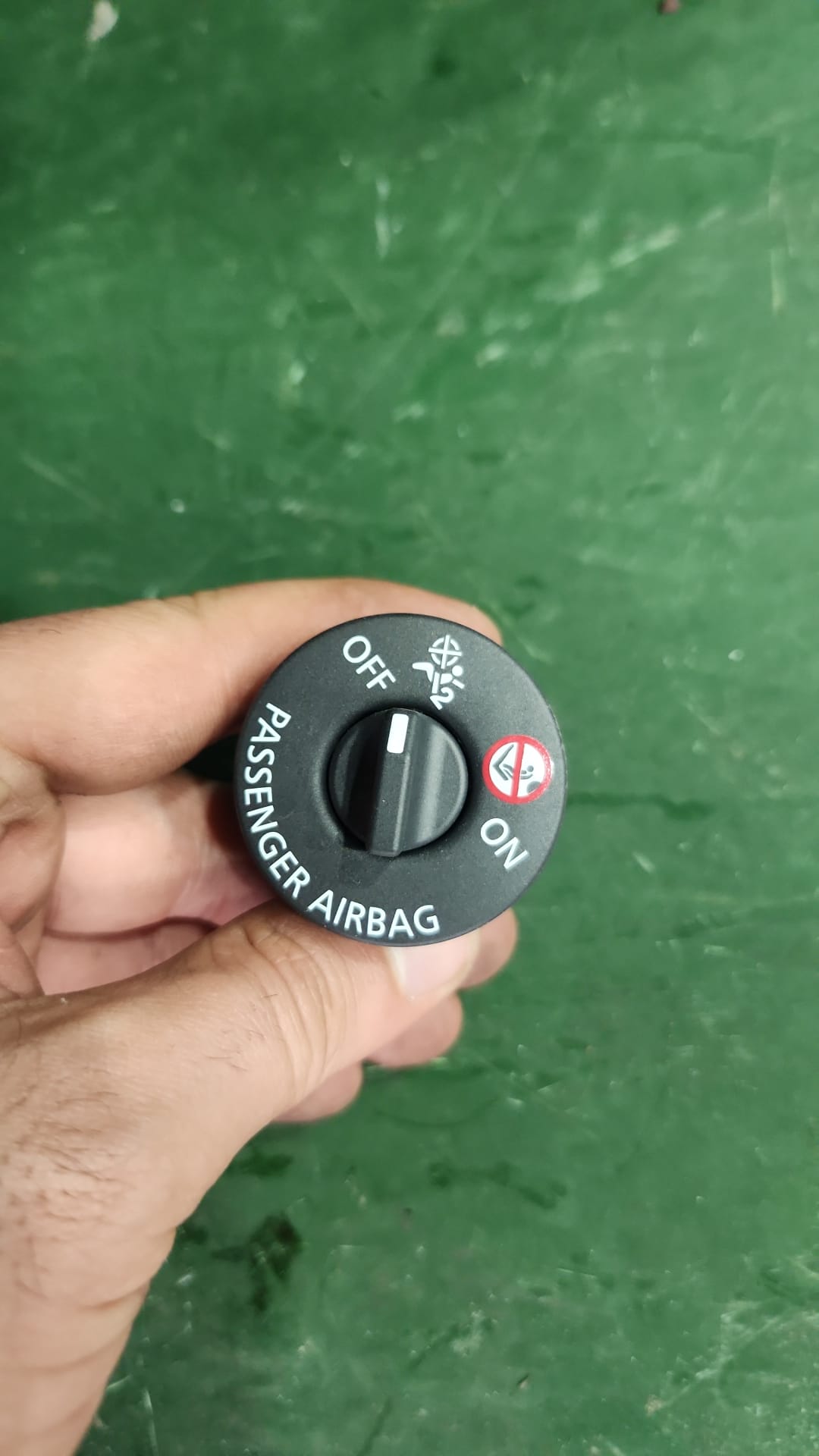 RENAULT AUSTRAL AIRBAG HAVA YASTIGI KILITLEME ACMA DUGMESI 681999278R