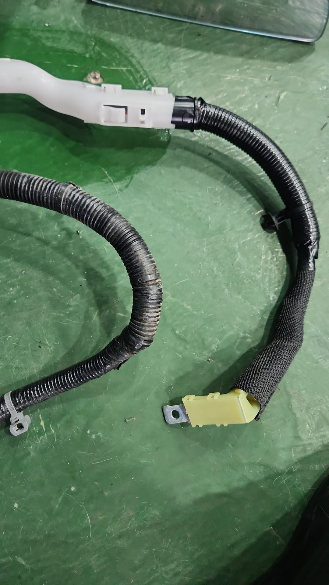 RENAULT AUSTRAL KABLO TESİSAT TEK KABLO 241196UB0A